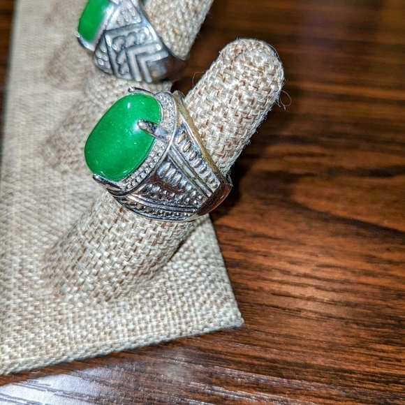 Jade Silver Cocktail Ring - Picture 2 of 6